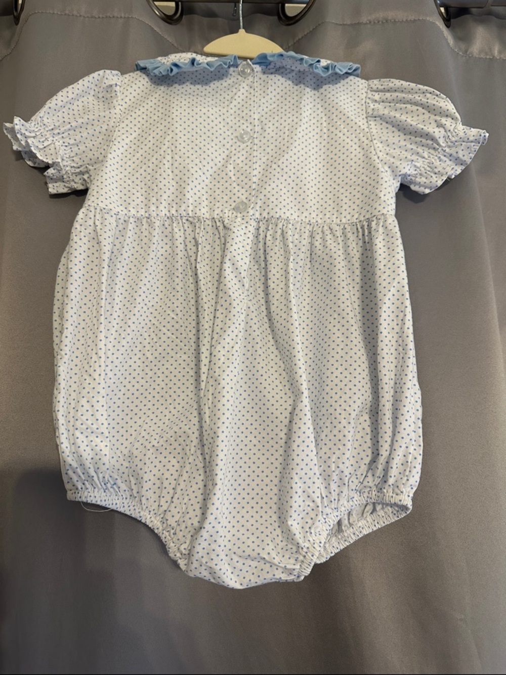 Smocked Fairytale Favorites Stitchy Fish Bubble - Picture 2 of 4